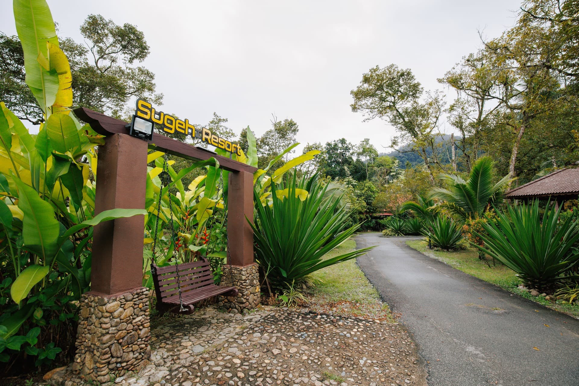 Sugeh Hill Eco Resort with zip-line and family activities